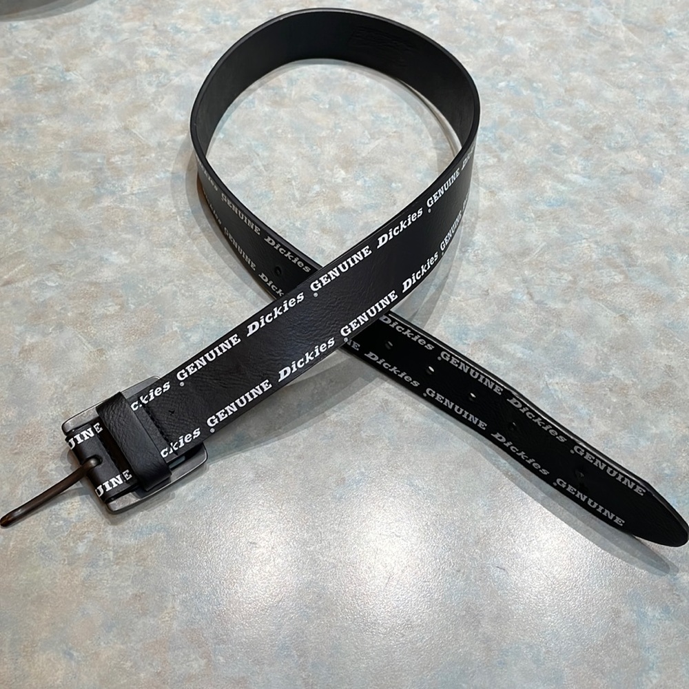 Dickies black belt (sz s 30-32”)
